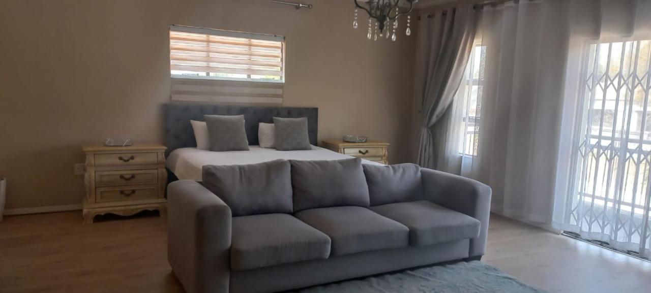 Entire 4 Bedroom House In Midrand, Johannesburg Randjesfontein Buitenkant foto