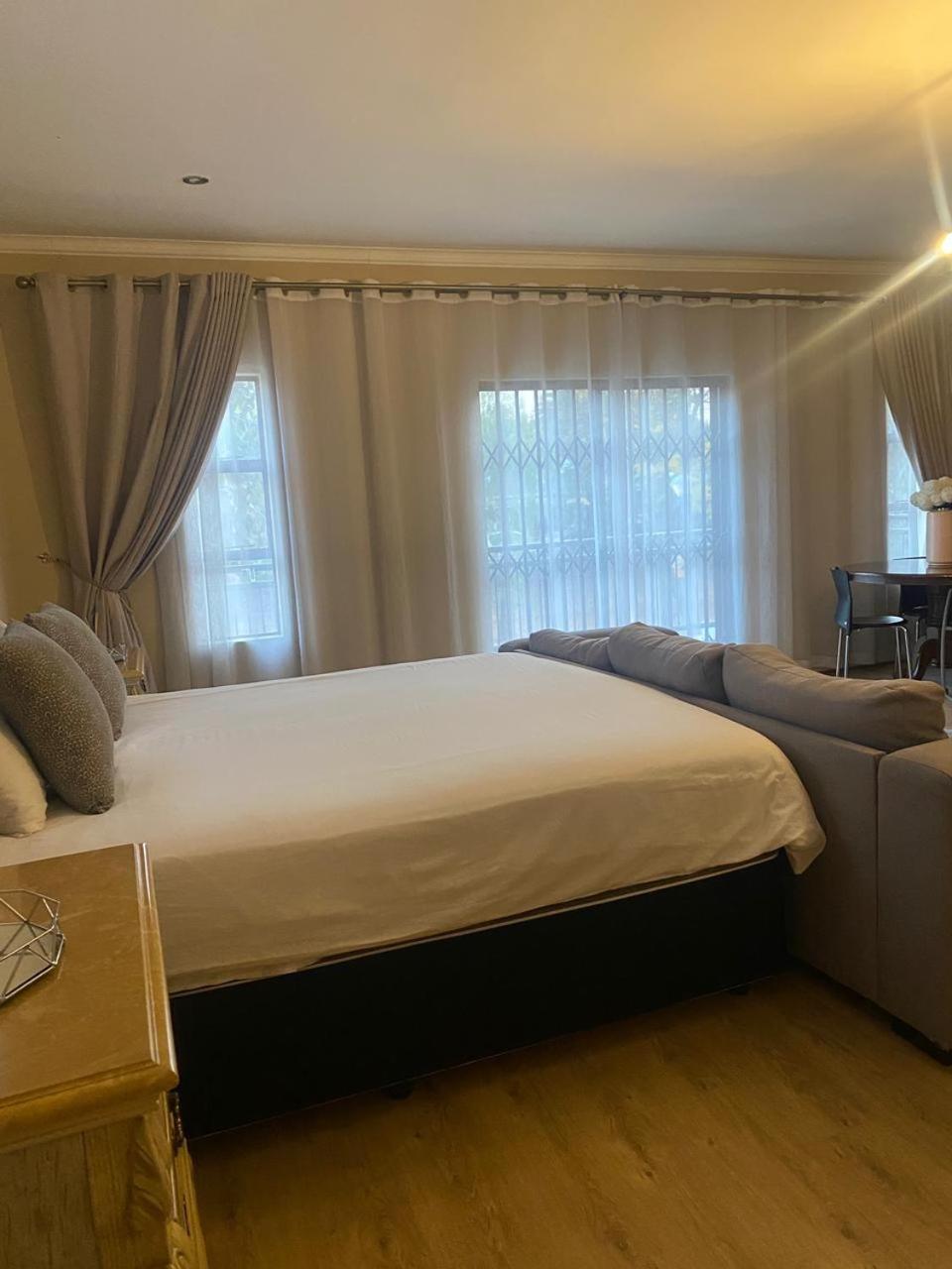 Entire 4 Bedroom House In Midrand, Johannesburg Randjesfontein Buitenkant foto
